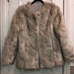 FAUX FUR COAT